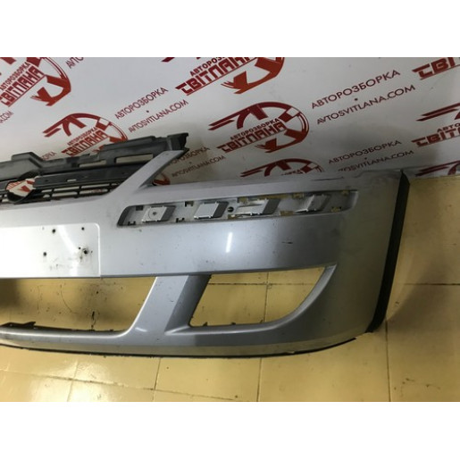 Бампер передній Opel Combo колір z157 2003-2011 13120826